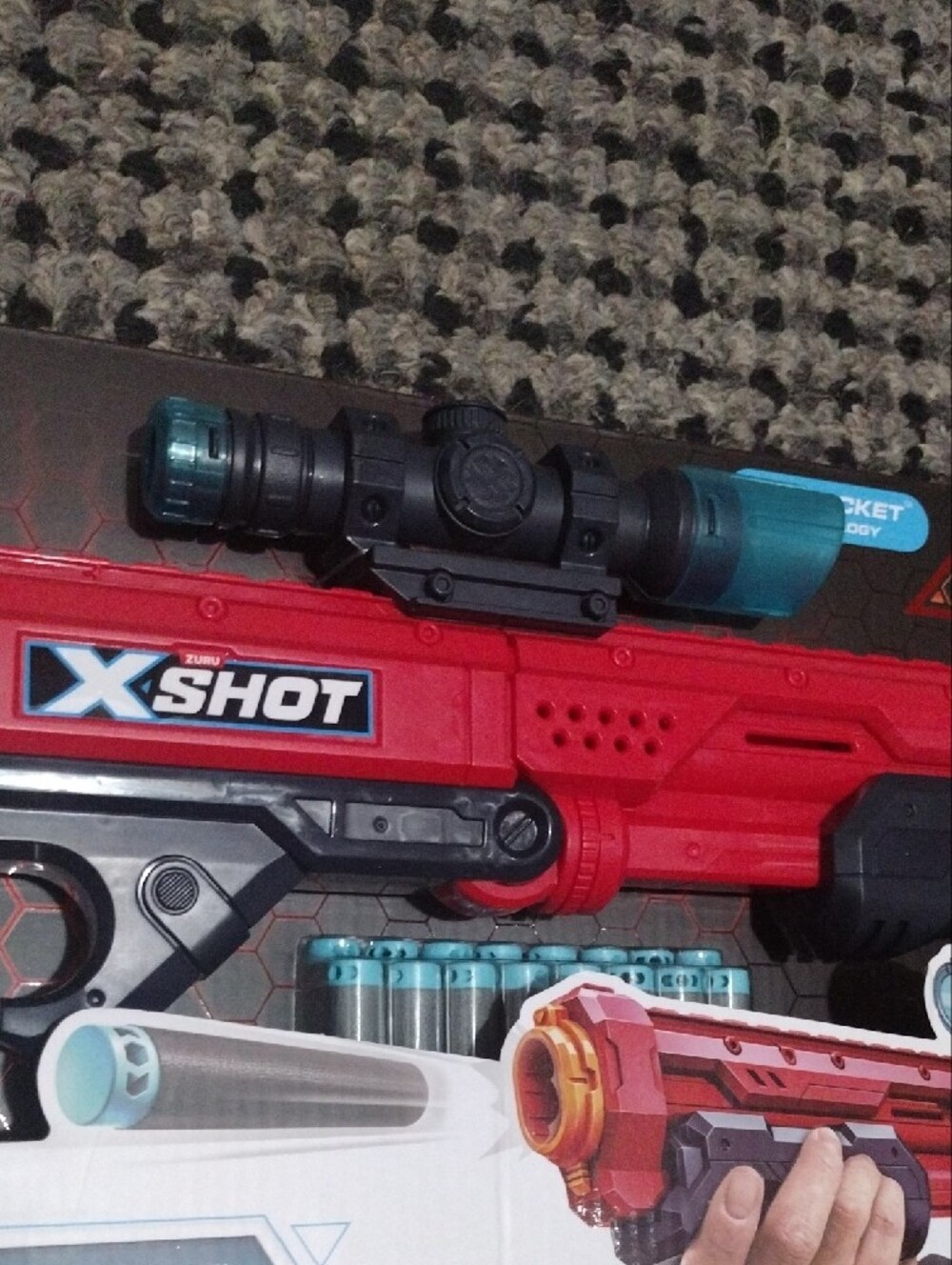 ZURU X-Shot Hawk Eye Kids Toy Blaster - Red and Teal - Picture 4 of 13